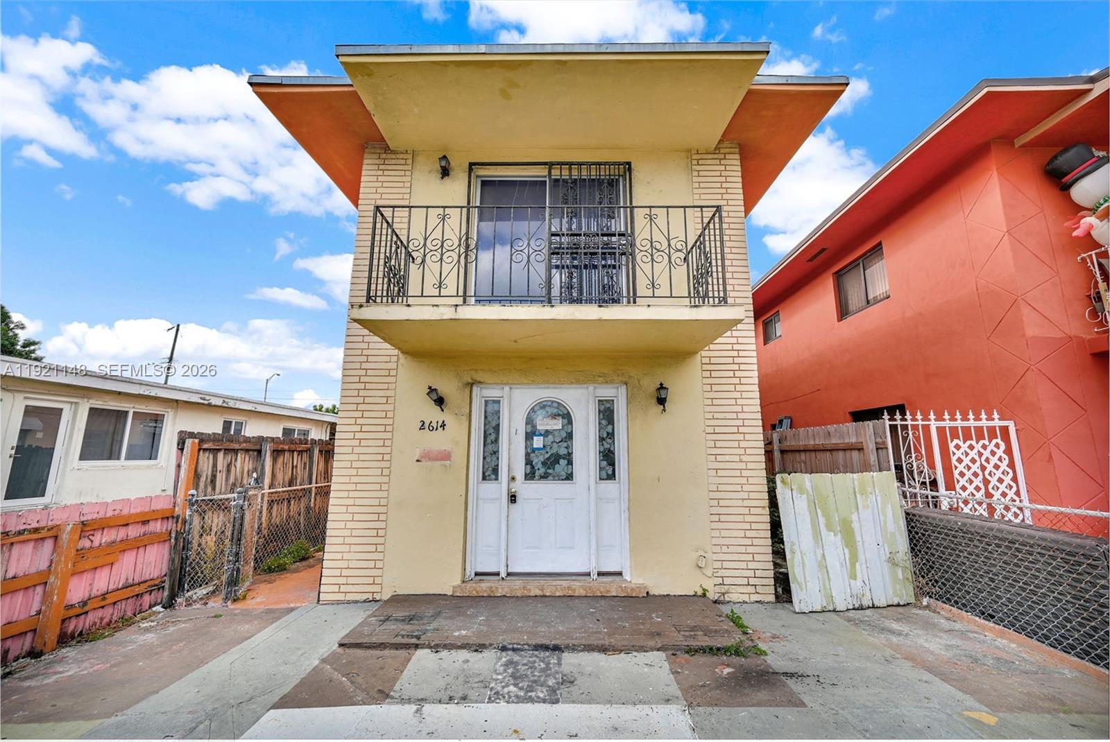 2614 W 8th Ct, Hialeah FL 33010