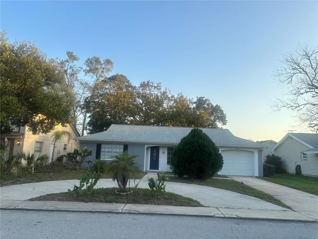8302 SPLIT RAIL LANE, HUDSON, FL — photo 2 of 21