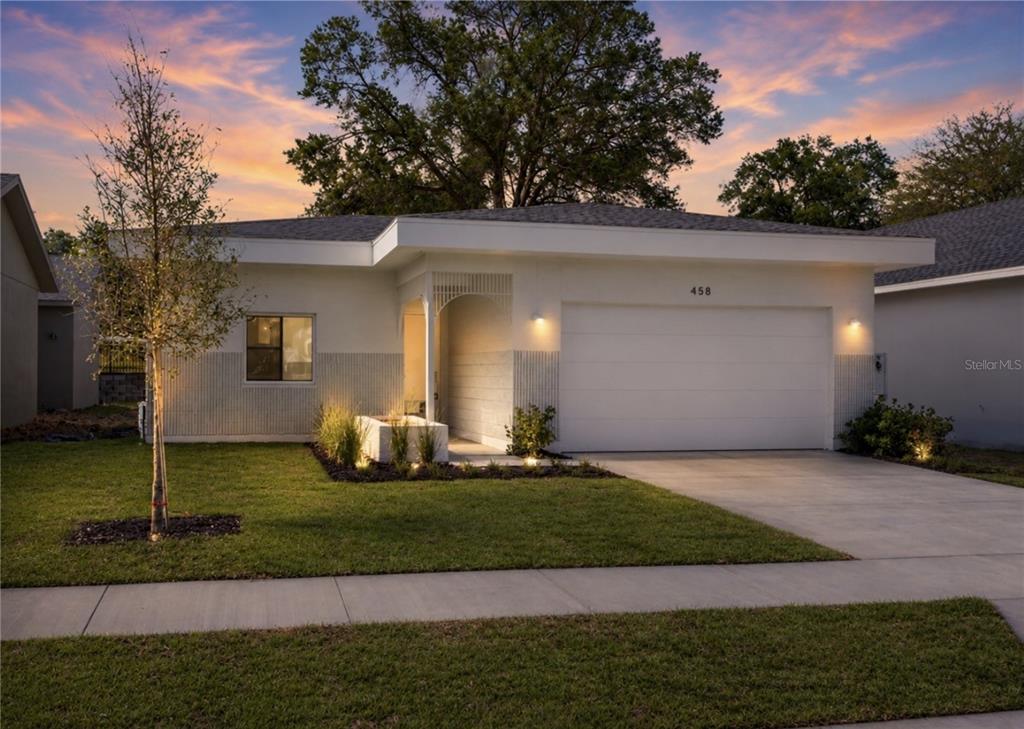 458 SKYFIELD COURT