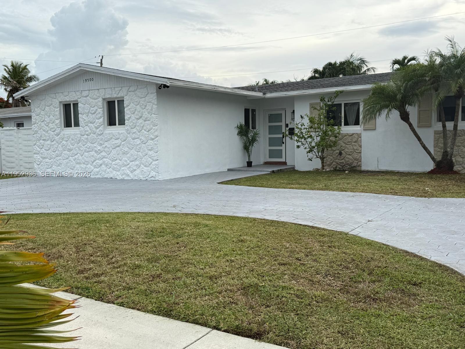 19500 SW 97th Pl, Cutler Bay FL 33157