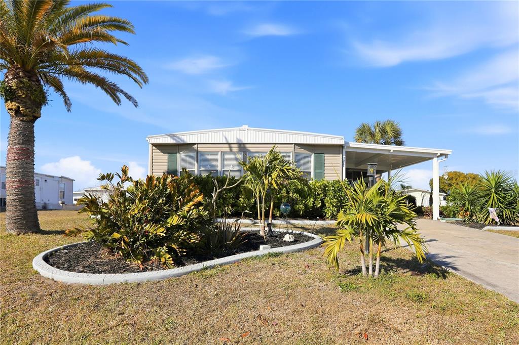 1427 SANDERLING DRIVE