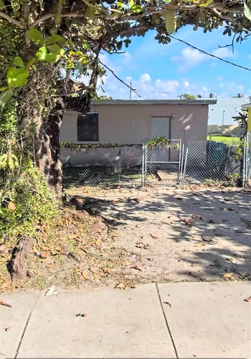 10219 SW 184th St, Cutler Bay FL 33157