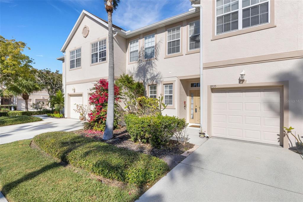 3935 YELLOWSTONE CIRCLE