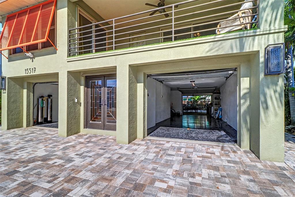 15517 GULF BOULEVARD, REDINGTON BEACH, FL — photo 4 of 30