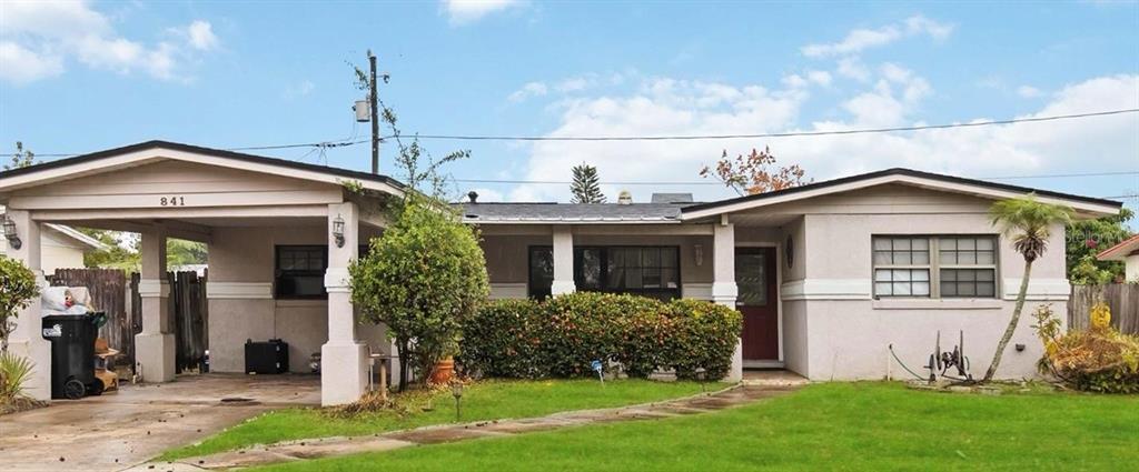 841 BLACK OAK COURT