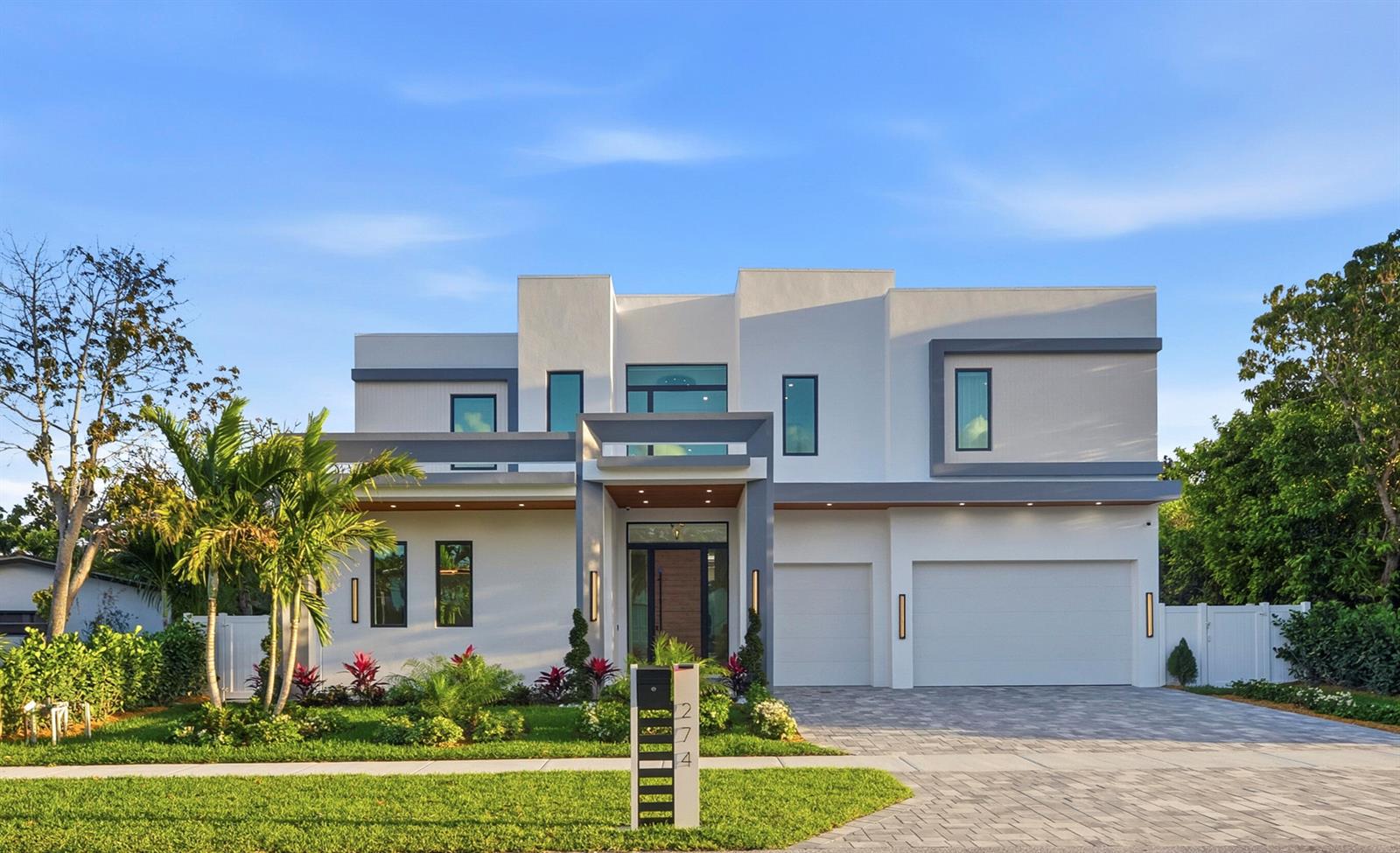 274 NE 3rd Court, Boca Raton FL 33432