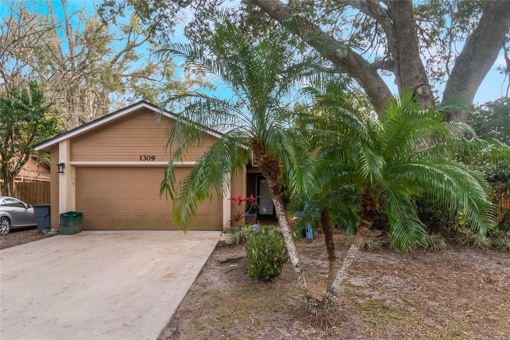 1309 PARADISE LANE