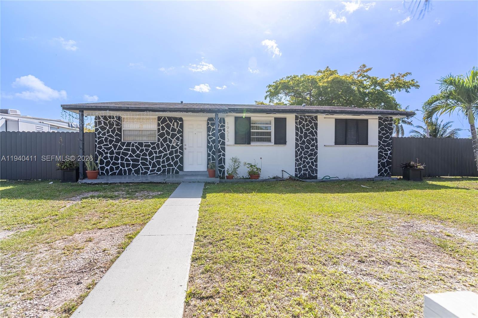 19513 SW 116th Ave, Miami FL 33157