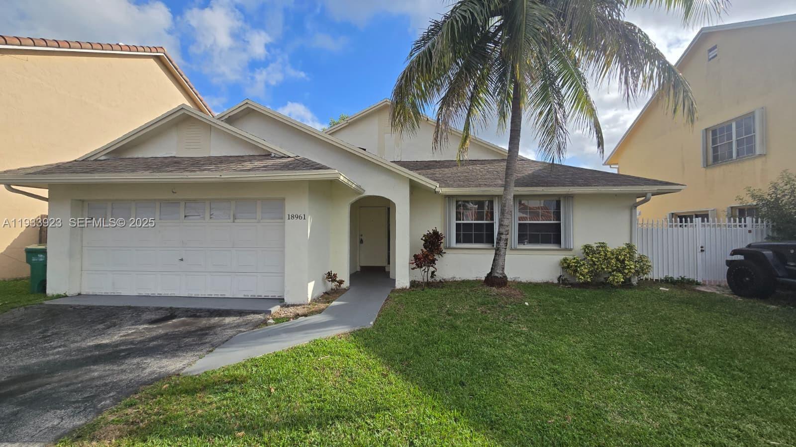 18961 NW 77th Ct, Hialeah FL 33015