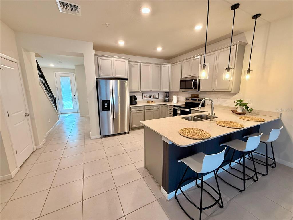 10923 LEAFSHORE LOOP, ORLANDO, FL — photo 4 of 30