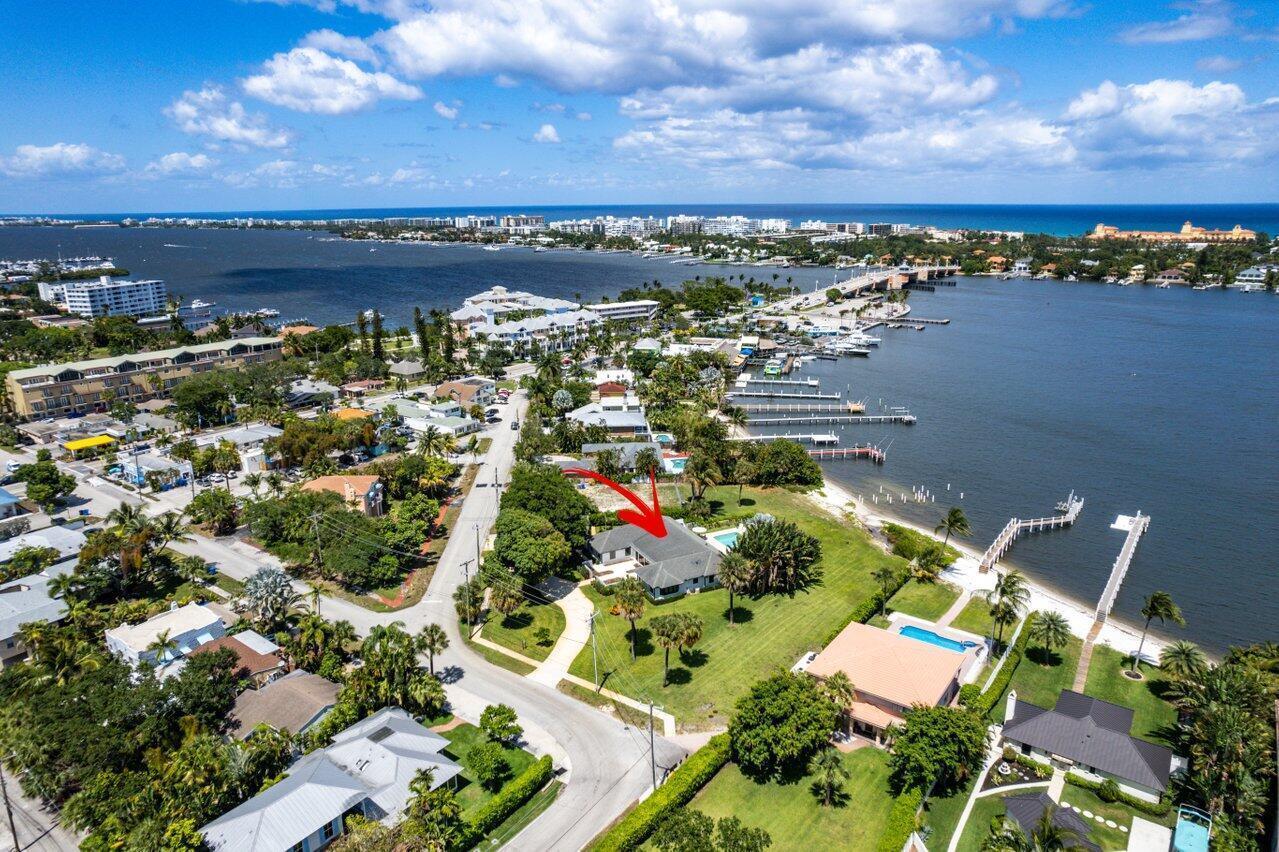 210 S Lake Drive, Lantana FL 33462