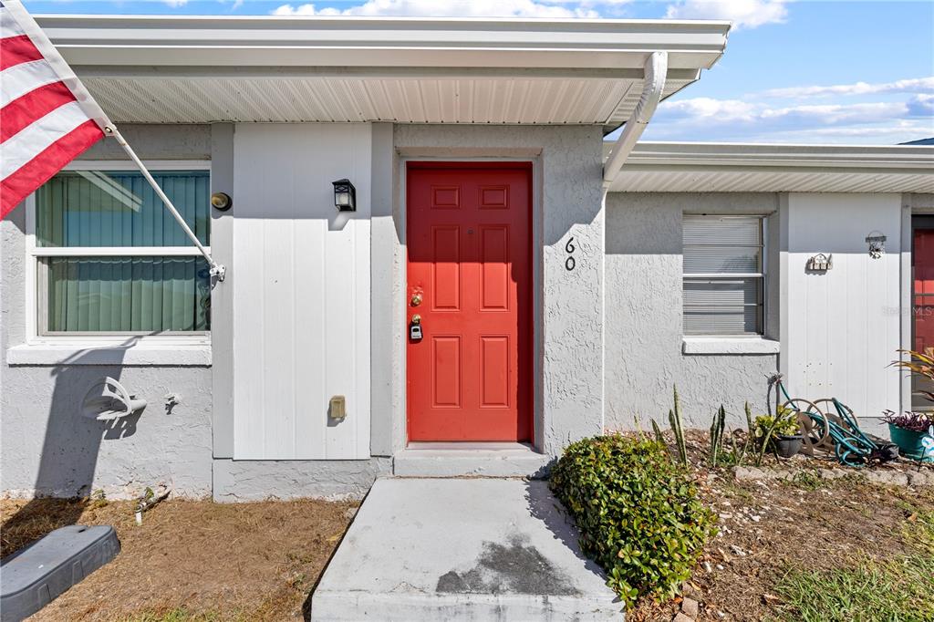 60 LAKE VILLA WAY