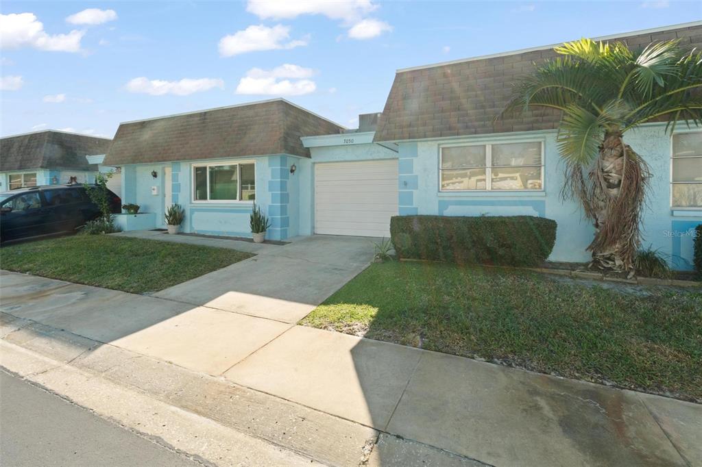 7050 VERSAILLES N, PINELLAS PARK, FL — photo 3 of 22
