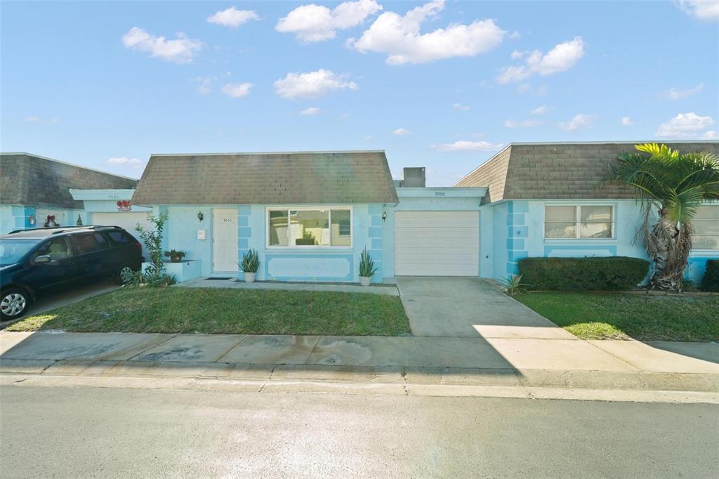 7050 VERSAILLES N, PINELLAS PARK, FL — photo 4 of 22