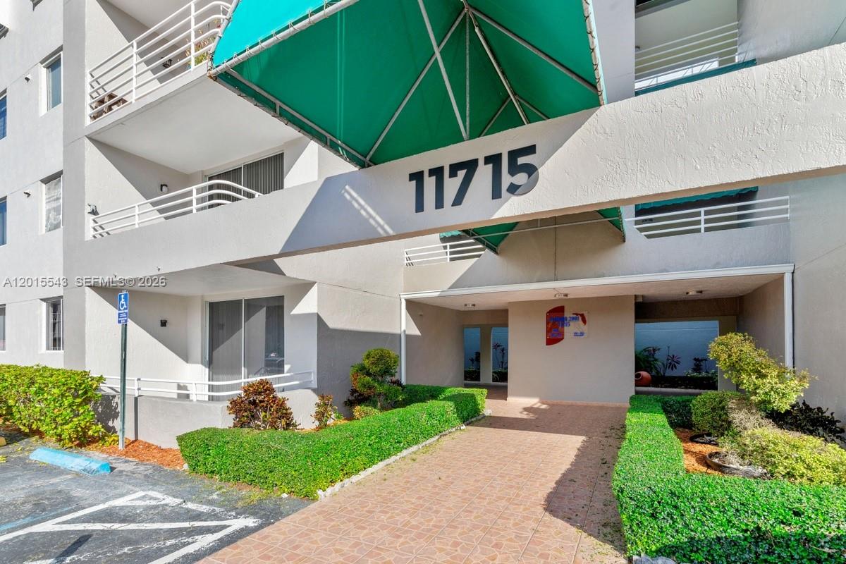 11715 SW 18th St # 410, Miami FL 33175