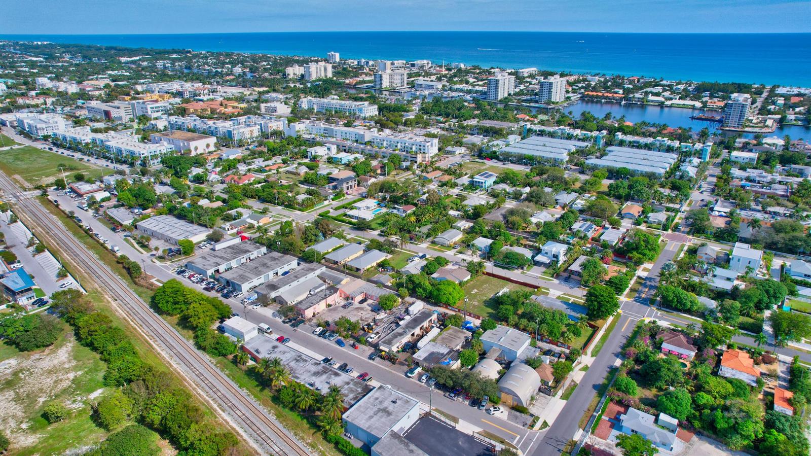 369 SE 2nd Avenue, Delray Beach FL 33483