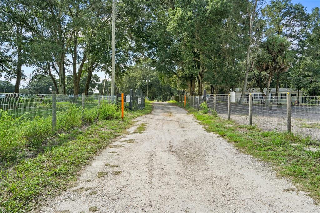 11046 KITTEN TRAIL, HUDSON, FL — photo 3 of 24