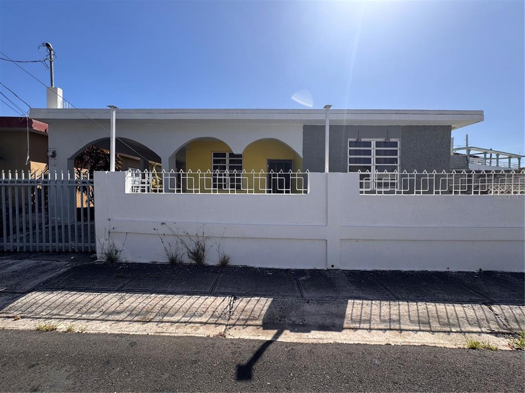 737(M-33), 3 St. LLANOS DEL SUR