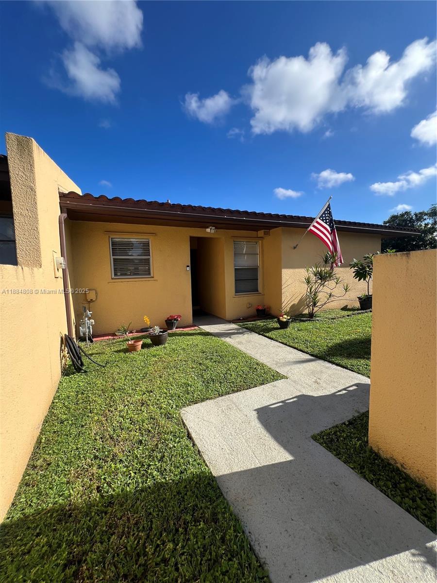 14801 SW 87th Ter, Miami FL 33193