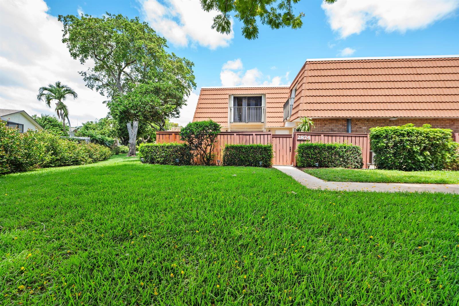 2874 Waterford Drive S, Deerfield Beach FL 33442