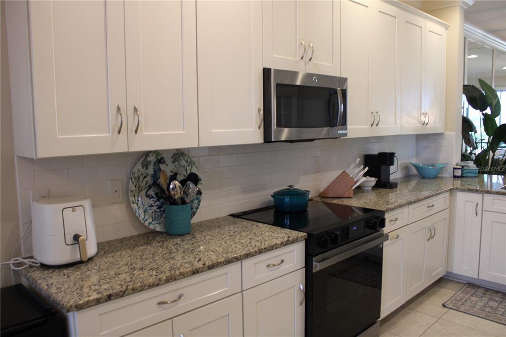 13711 MESSINA LOOP UNIT 104, BRADENTON, FL — photo 3 of 30