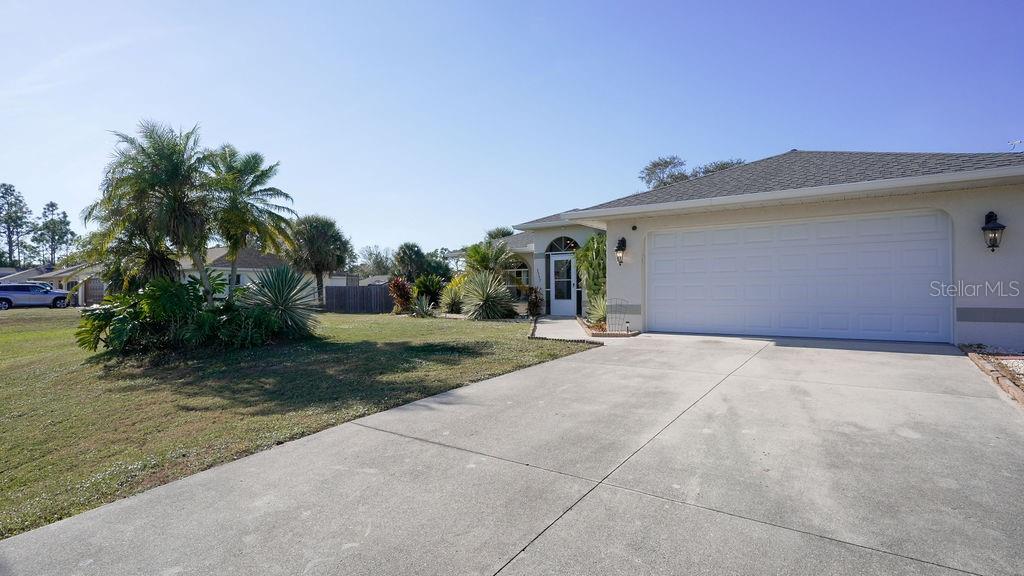 3357 N CHAMBERLAIN BOULEVARD, NORTH PORT, FL — photo 5 of 30