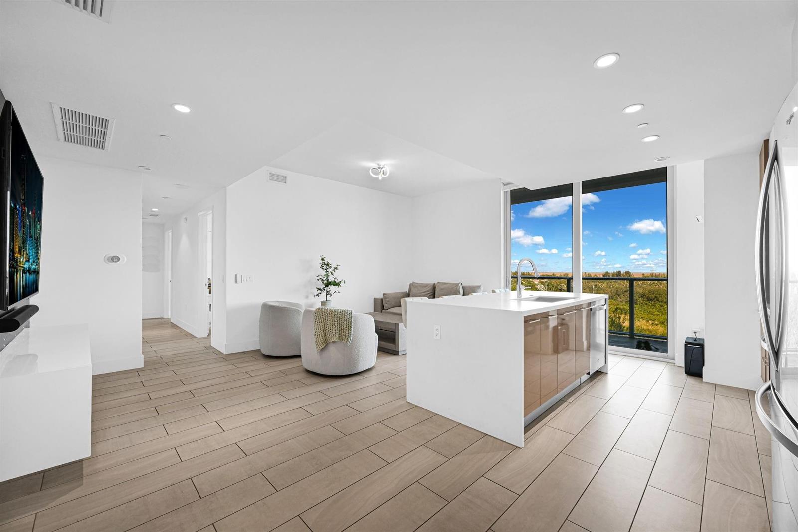 2000 Metropica Way # 801, Sunrise FL 33323