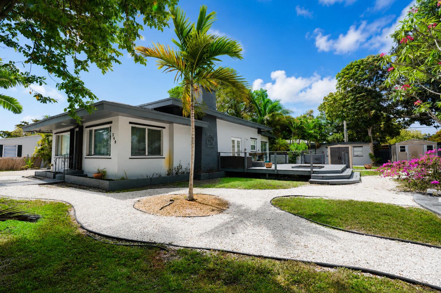 249 SW 14th Street # 4, Dania Beach FL 33004