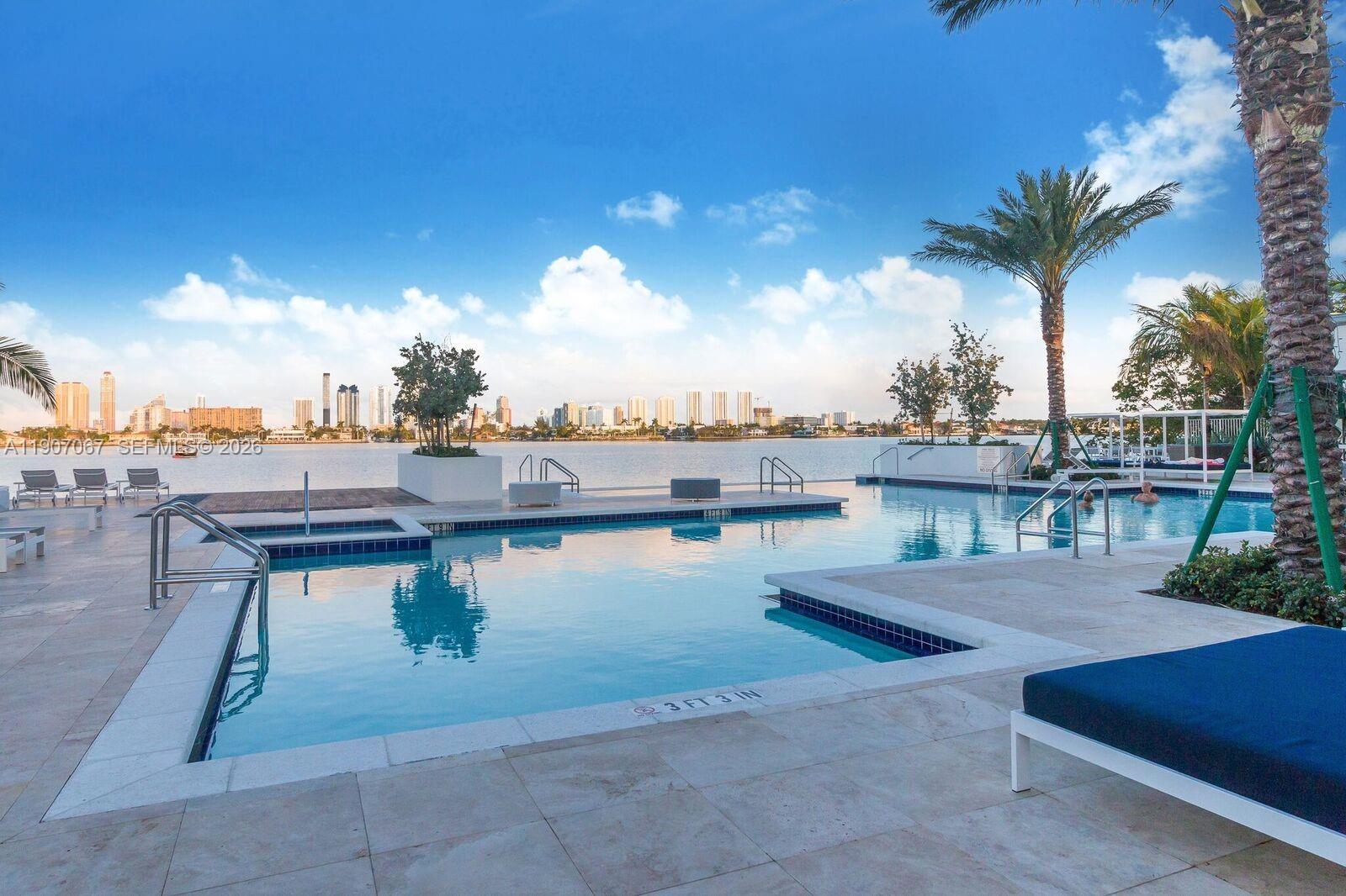 17111 Biscayne Blvd # 1805, North Miami Beach FL 33160