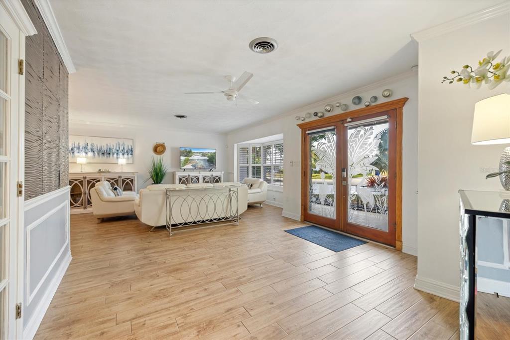 117 AURORA STREET E, VENICE, FL — photo 5 of 30