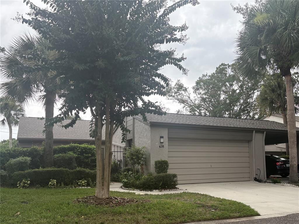635 WOODRIDGE DR