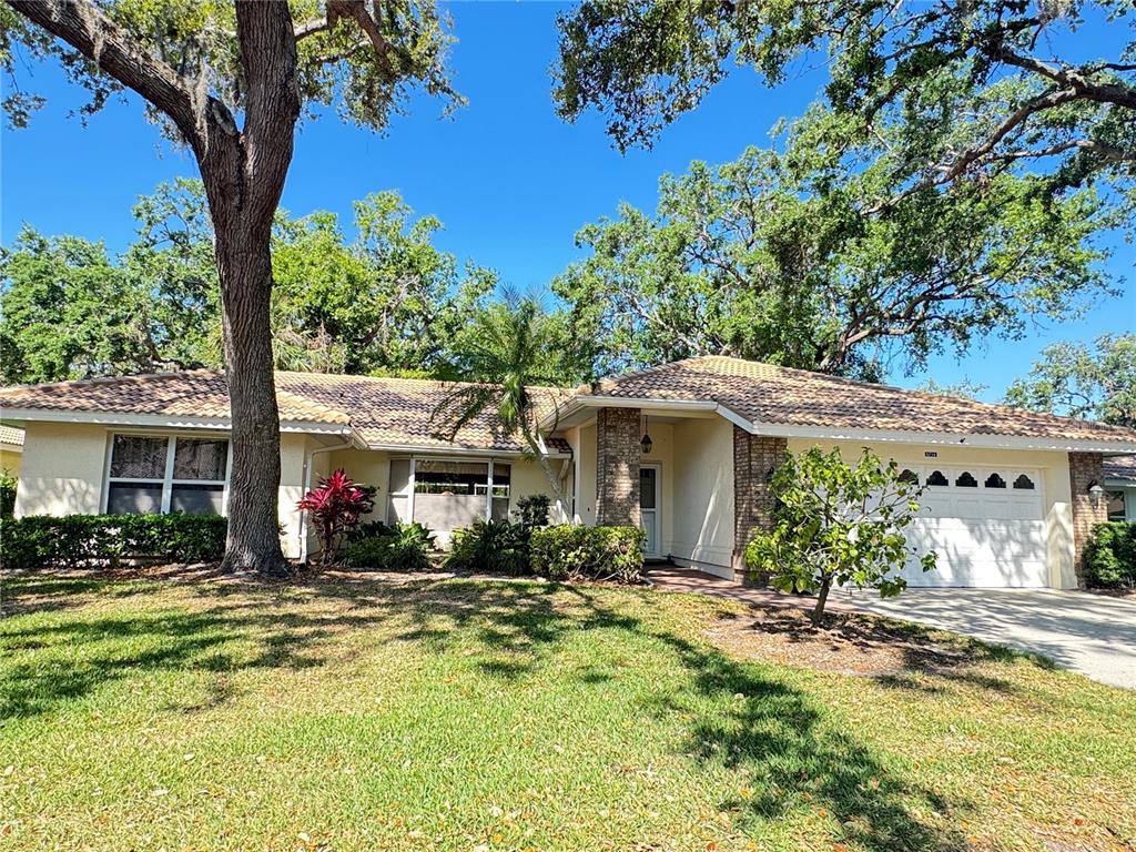 5714 GARDEN LAKES FERN