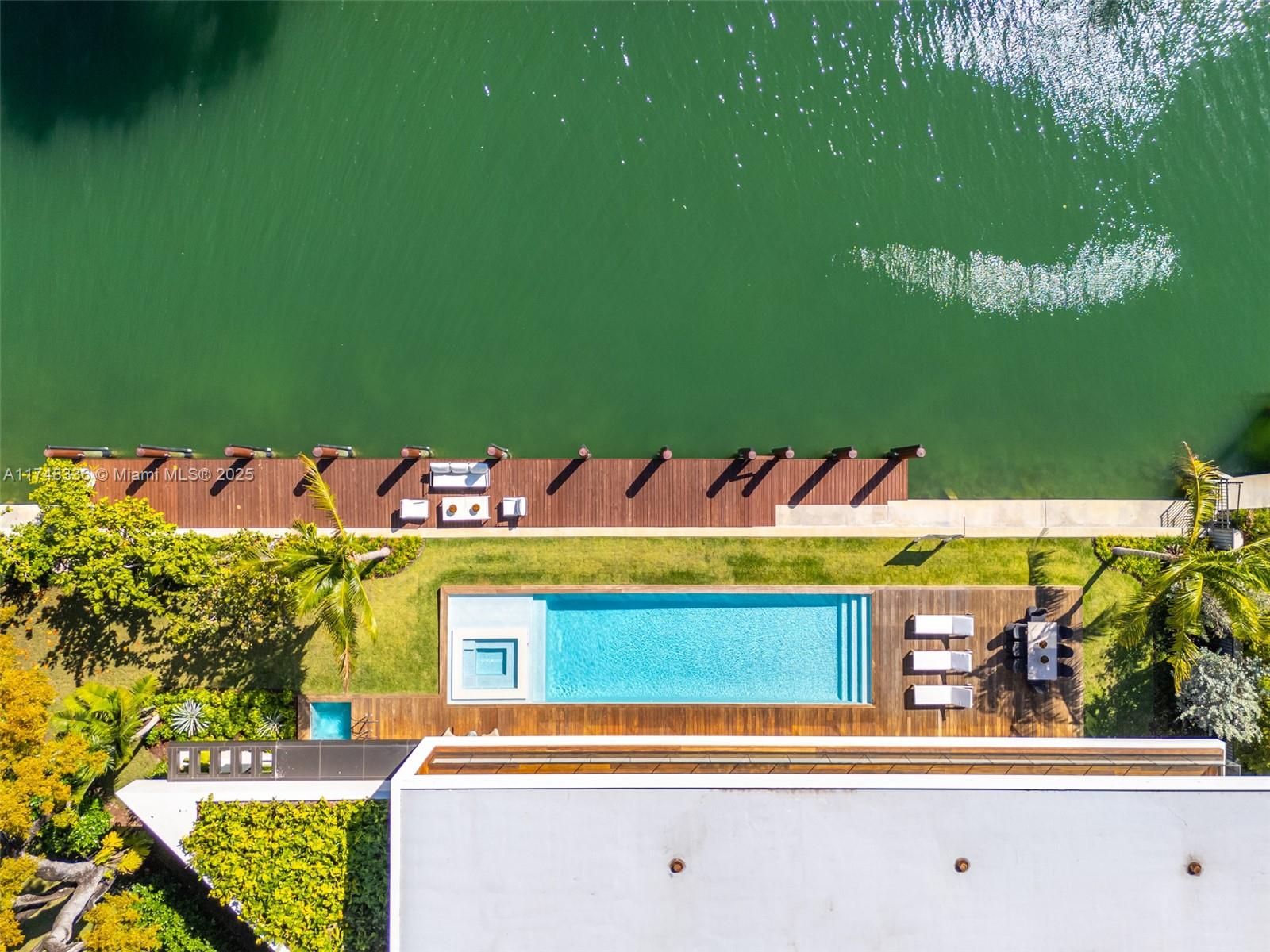 2288 Sunset Dr, Miami Beach FL 33140