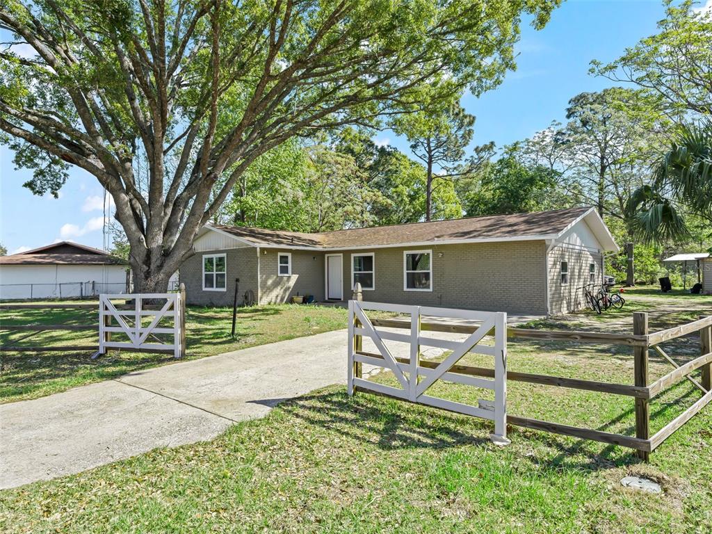 1 BAHIA LANE