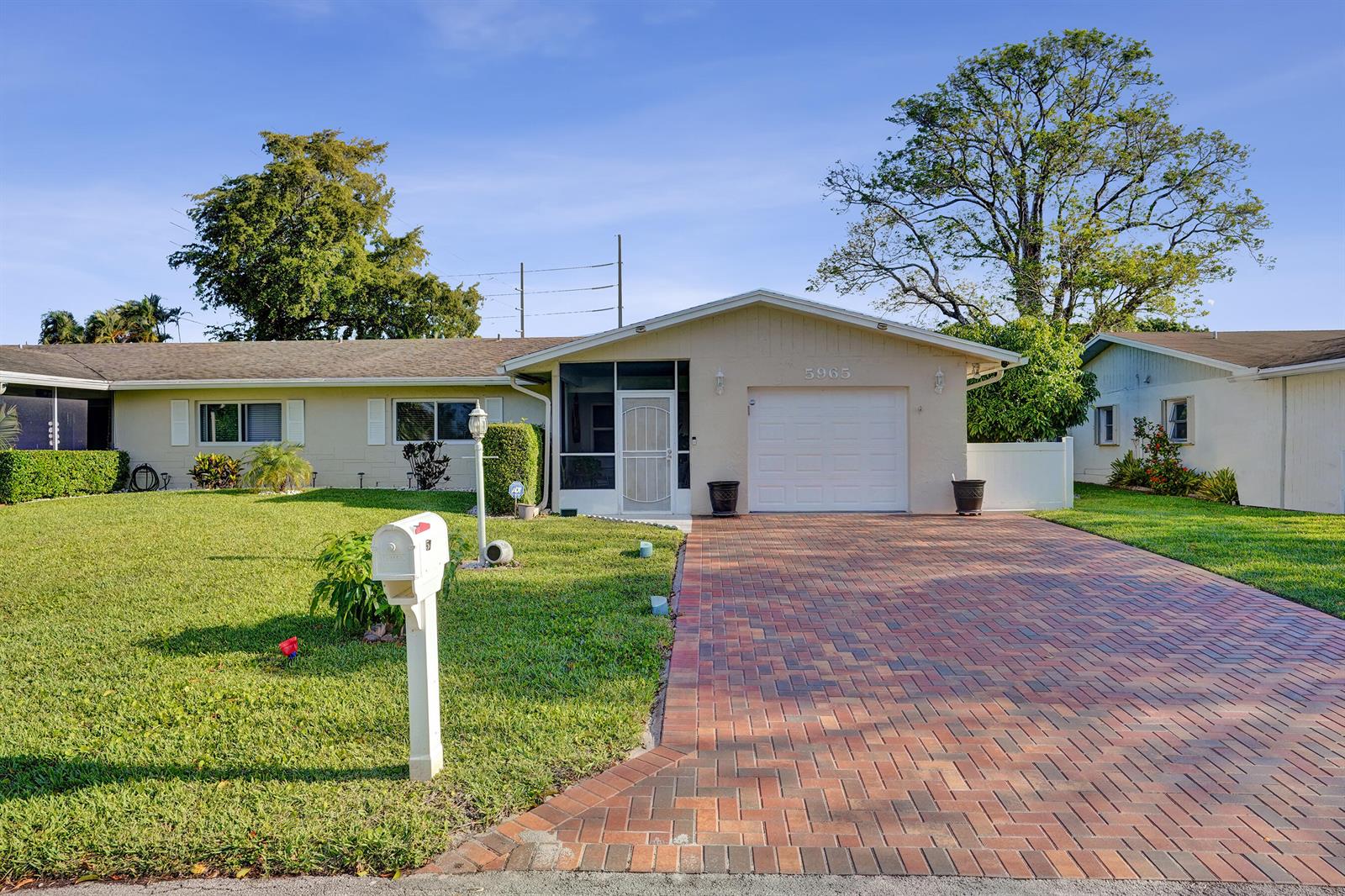 5965 Los Alamos Lane, Delray Beach FL 33484