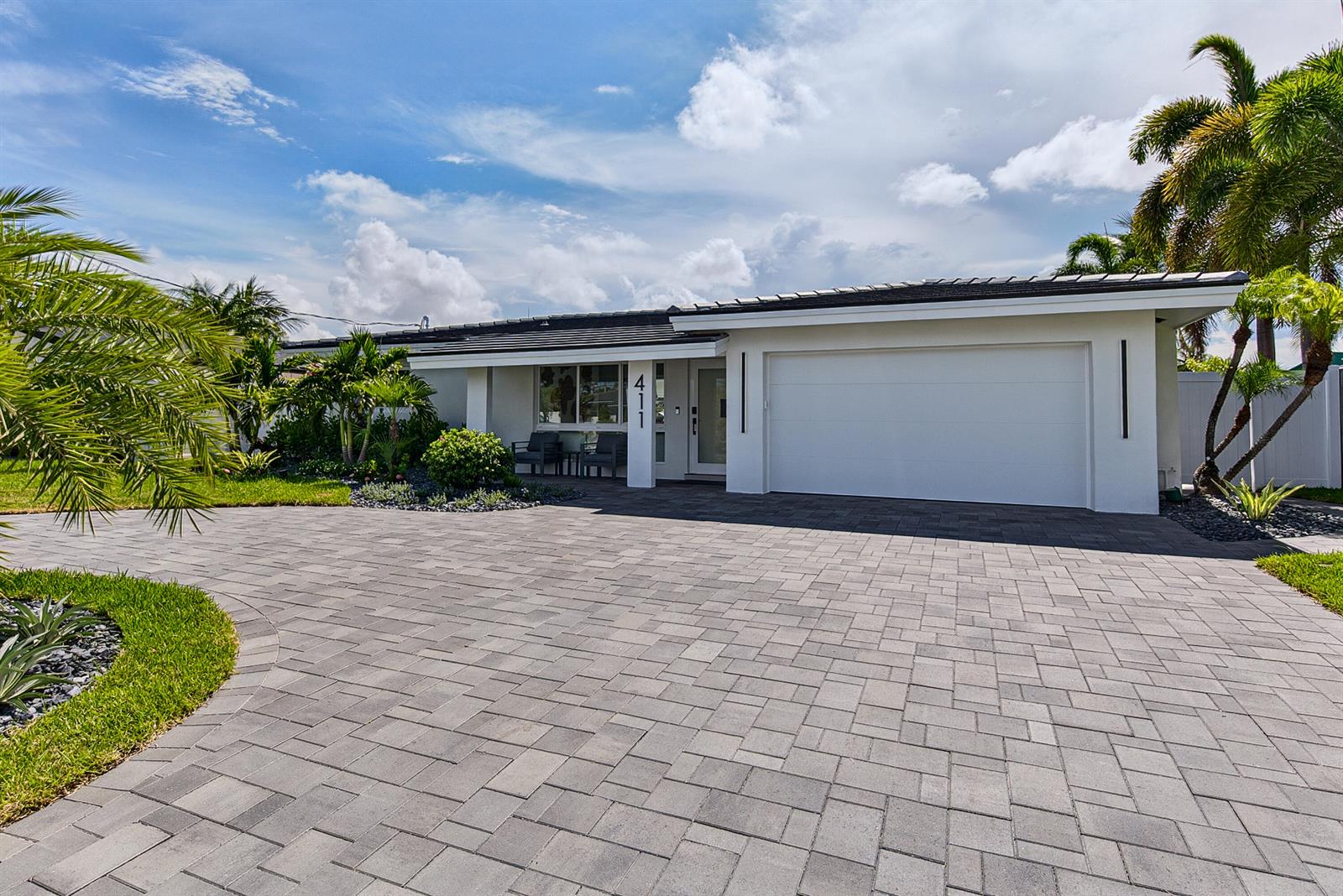 411 SE 2nd Avenue, Pompano Beach FL 33060