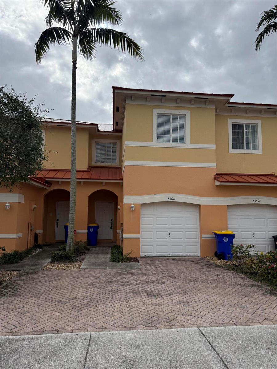 5168 SE Mariner Garden Circle, Stuart FL 34997