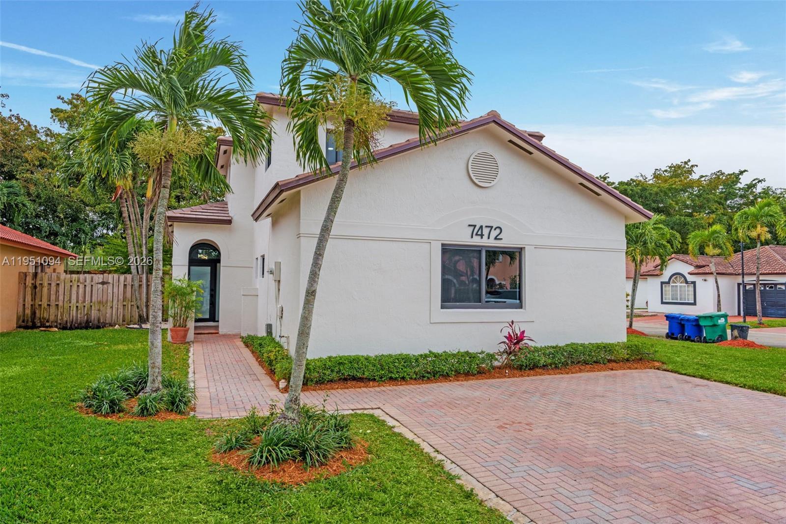 7472 NW 167th St, Hialeah FL 33015