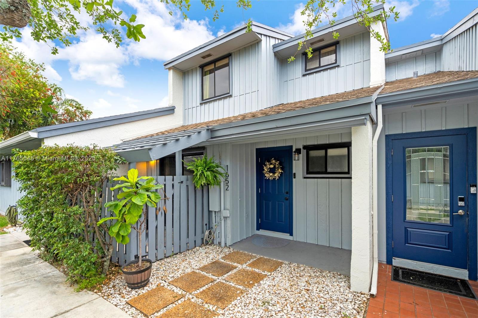 1652 N 14th Ter, Hollywood FL 33020