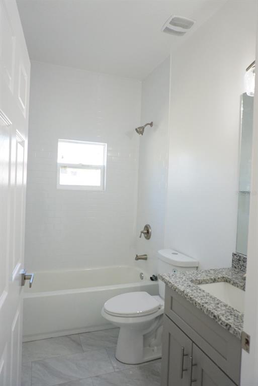 900 E GOTTSCHE AVENUE, EUSTIS, FL — photo 4 of 19