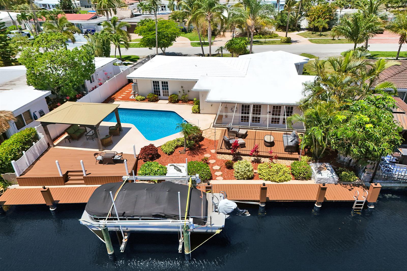 700 SE 5th Avenue, Pompano Beach FL 33060
