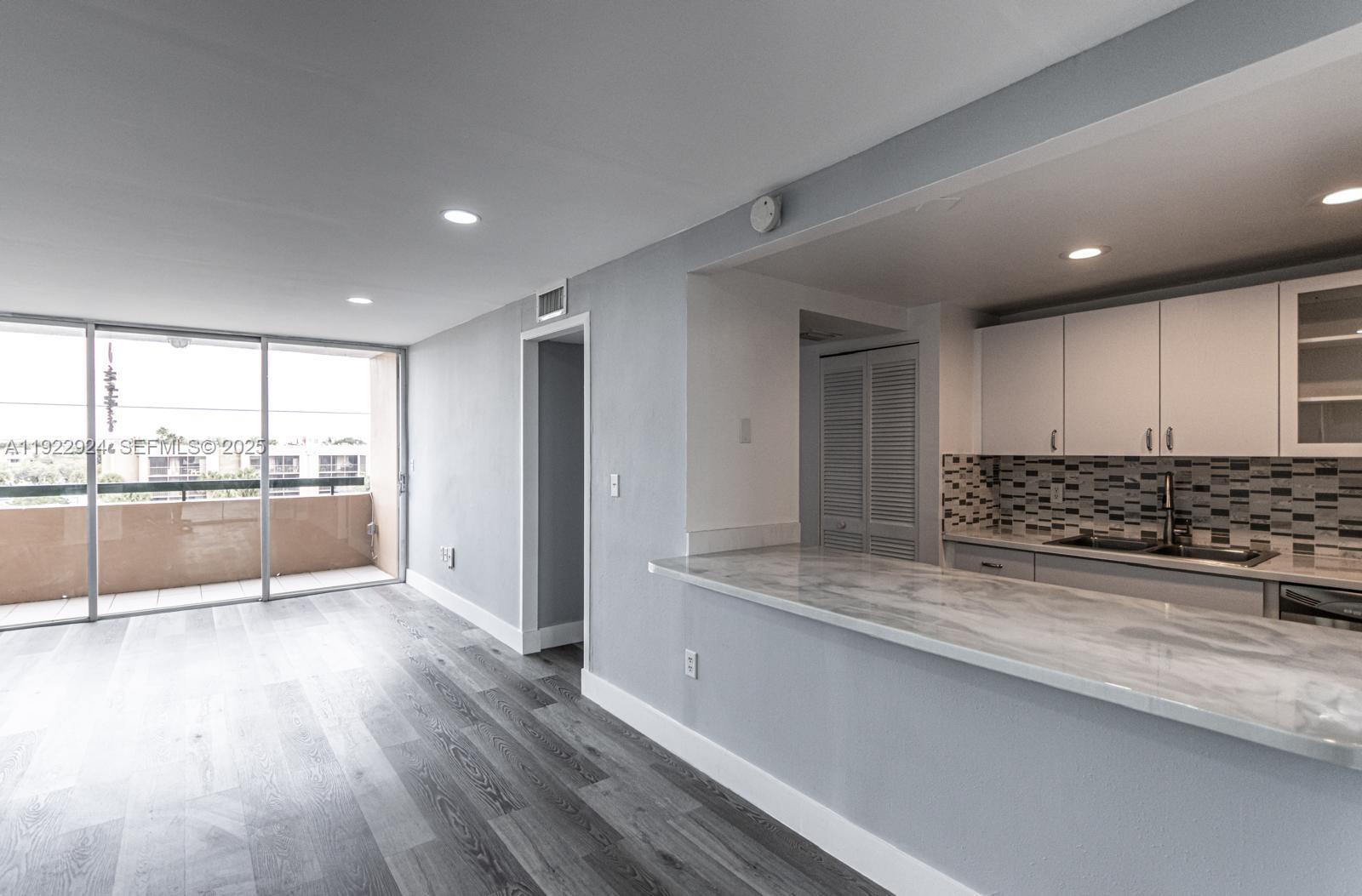 854 NW 87th Ave # 504, Miami FL 33172