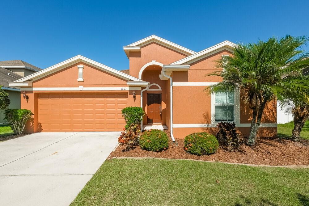 1807 BONITA BLUFF COURT