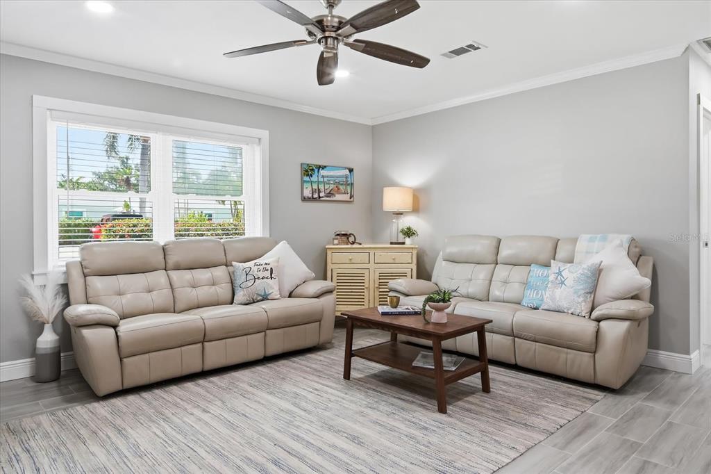206 75TH STREET, HOLMES BEACH, FL — photo 5 of 29