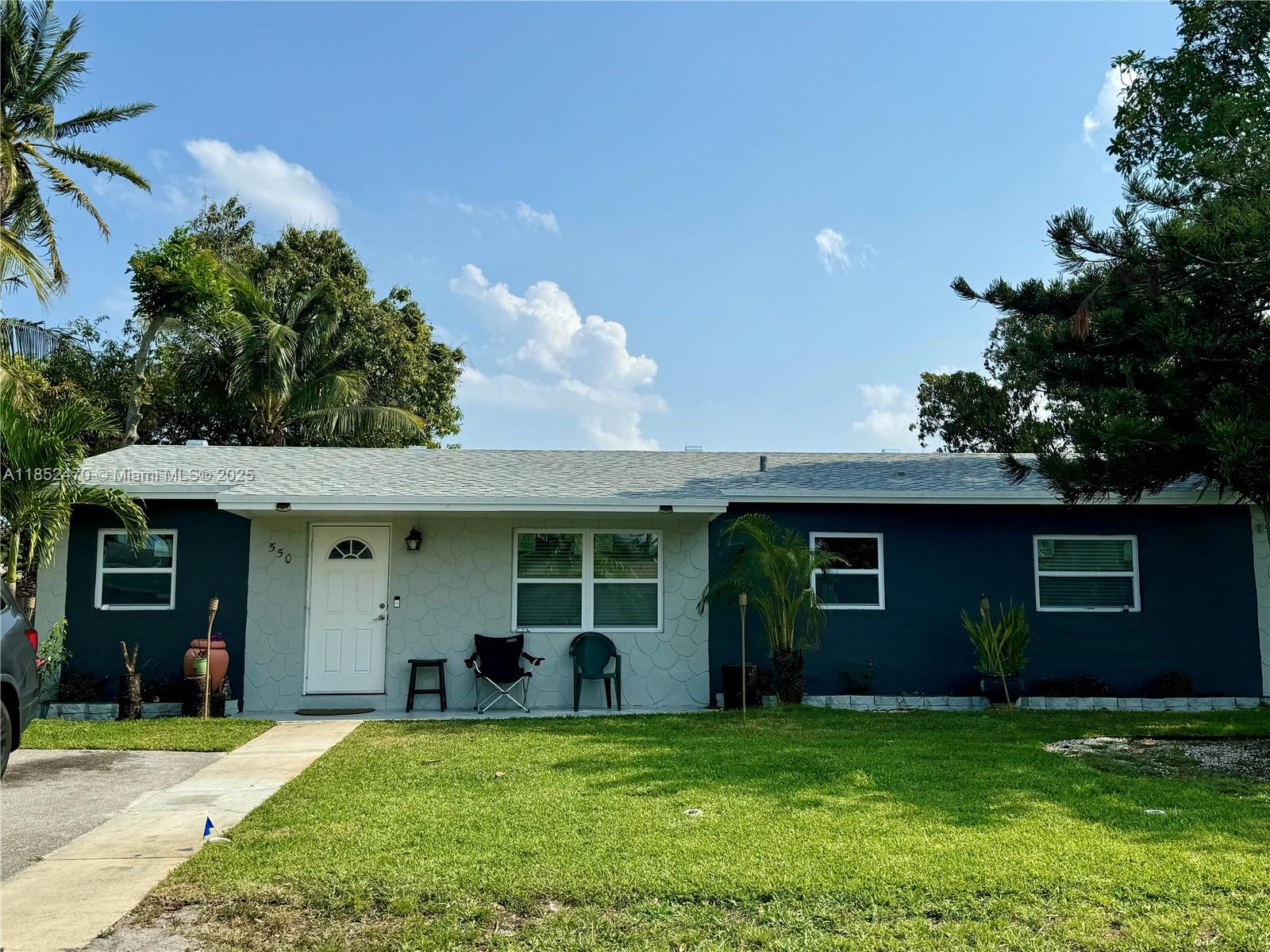 550 SW 11th Dr, Deerfield Beach FL 33441