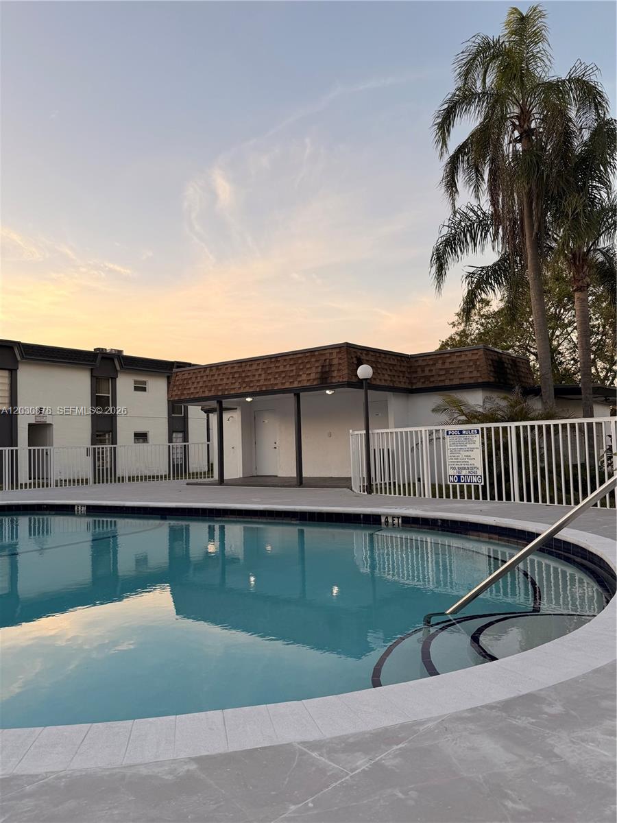 7250 SW 94th Pl # B8, Miami FL 33173