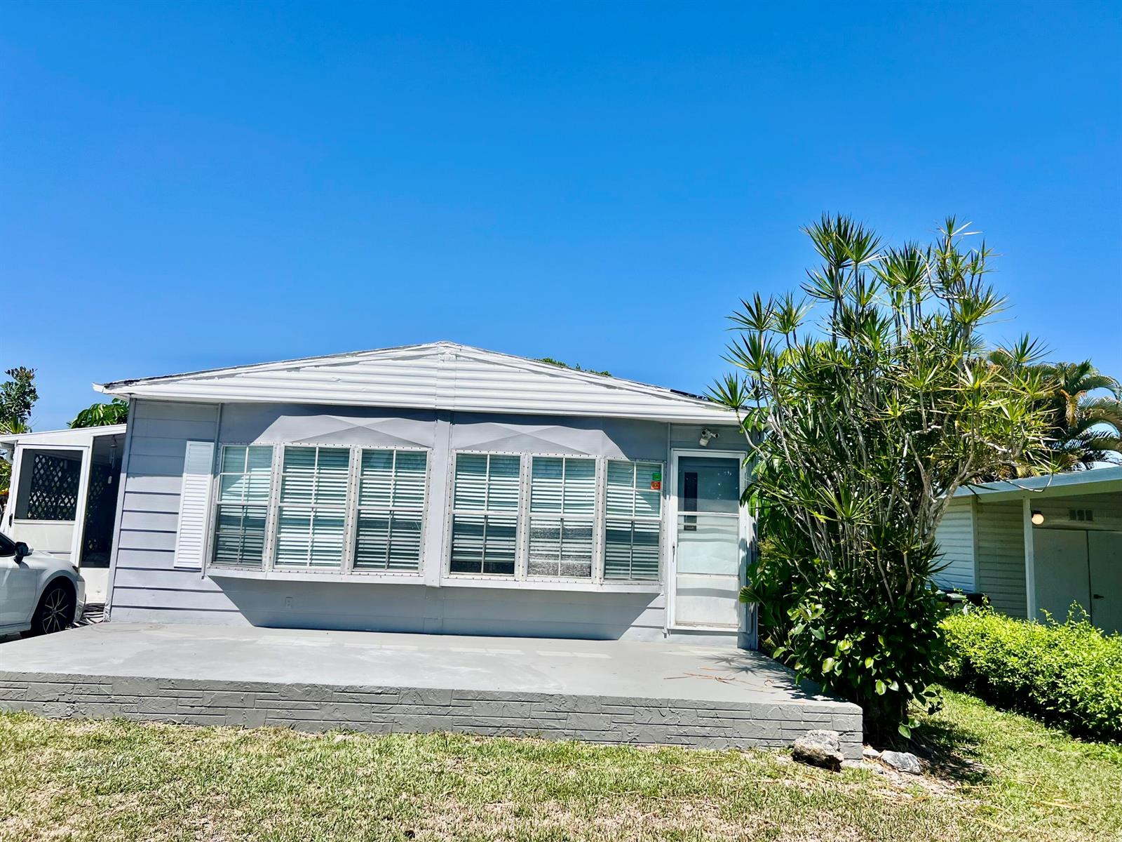 3319 NW 64th Court, Coconut Creek FL 33073