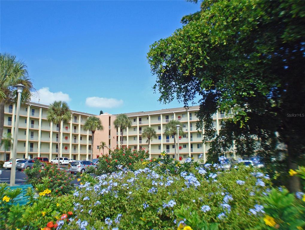 3772 LAKE BAYSHORE DRIVE UNIT K-517