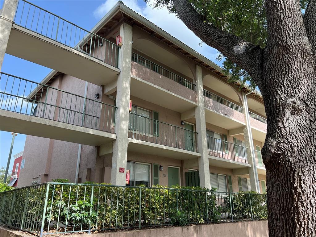 145 OYSTER BAY CIRCLE UNIT 200