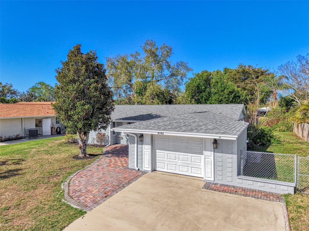 6742 BOWLINE DRIVE, SARASOTA, FL — photo 3 of 30
